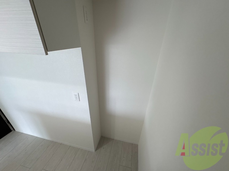 こちらに冷蔵庫を置けます。調理時の動線もばっちり効率的。 こちらに冷蔵庫を置けます。調理時の動線もばっちり効率的。