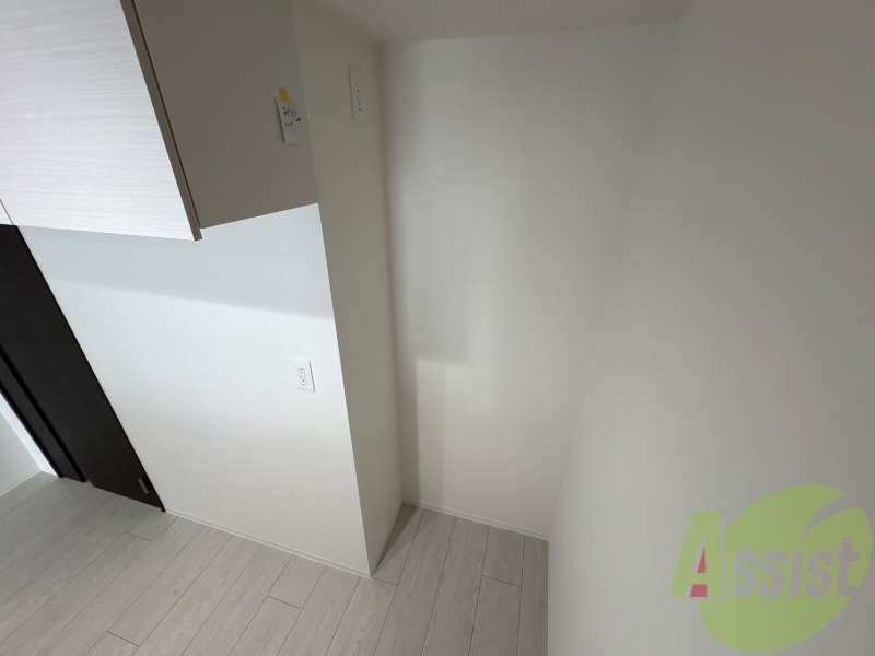 こちらに冷蔵庫を置けます。調理時の動線もばっちり効率的。 こちらに冷蔵庫を置けます。調理時の動線もばっちり効率的。