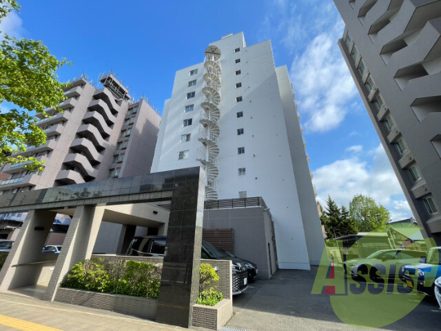 裏参道パークマンションの外観
