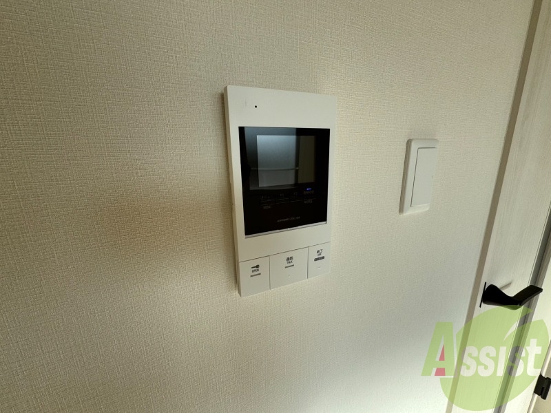 TVモニター付インターホンです。来客者の顔が見えるので安心! TVモニター付インターホンです。来客者の顔が見えるので安心!