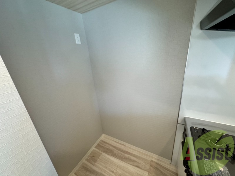 こちらに冷蔵庫を置けます。調理時の動線もばっちり効率的。 こちらに冷蔵庫を置けます。調理時の動線もばっちり効率的。