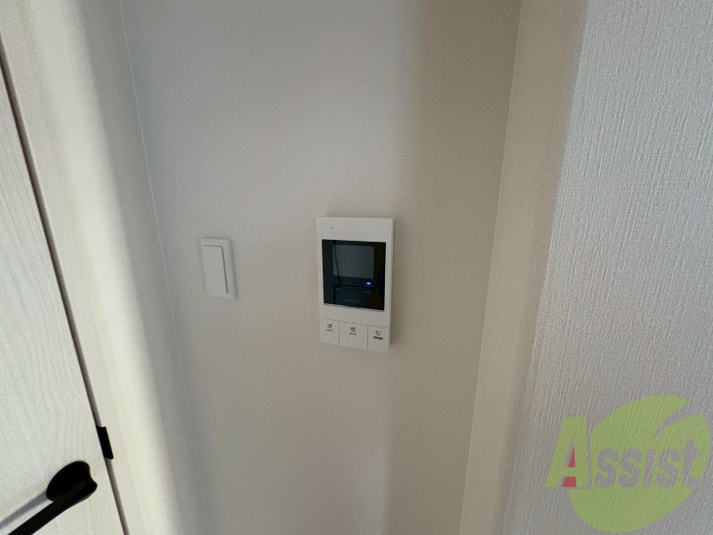 TVモニター付インターホンです。来客者の顔が見えるので安心! TVモニター付インターホンです。来客者の顔が見えるので安心!