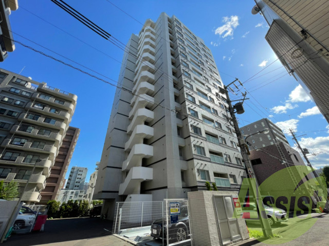 グランカーサ裏参道の外観