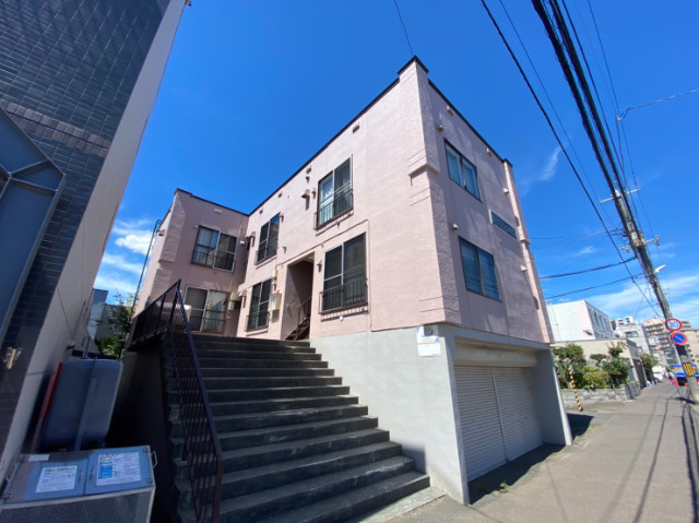 札幌市北区北三十七条西７丁目の賃貸アパートの外観