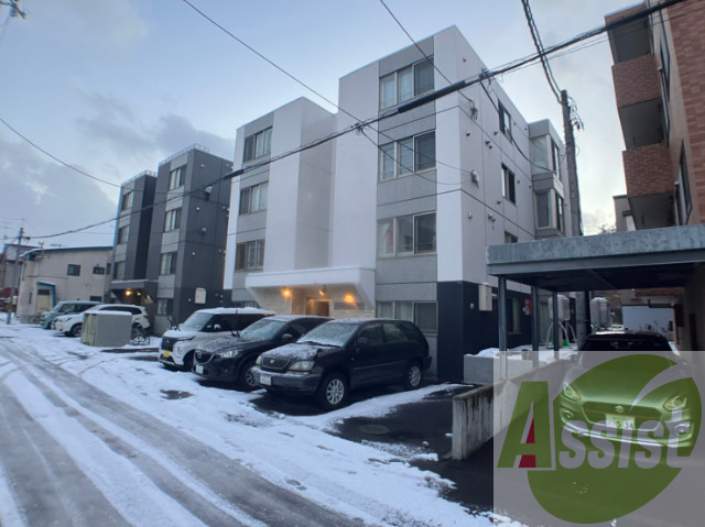 札幌市北区麻生町１丁目の賃貸マンションの外観