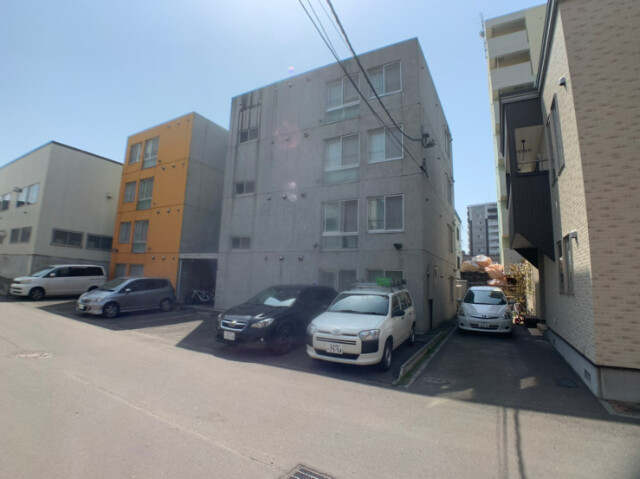 札幌市東区北二十三条東１丁目の賃貸マンションの外観