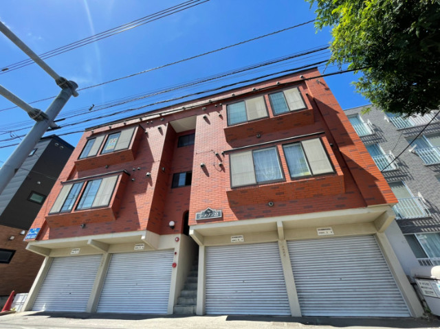 札幌市北区北二十二条西２丁目の賃貸アパートの外観