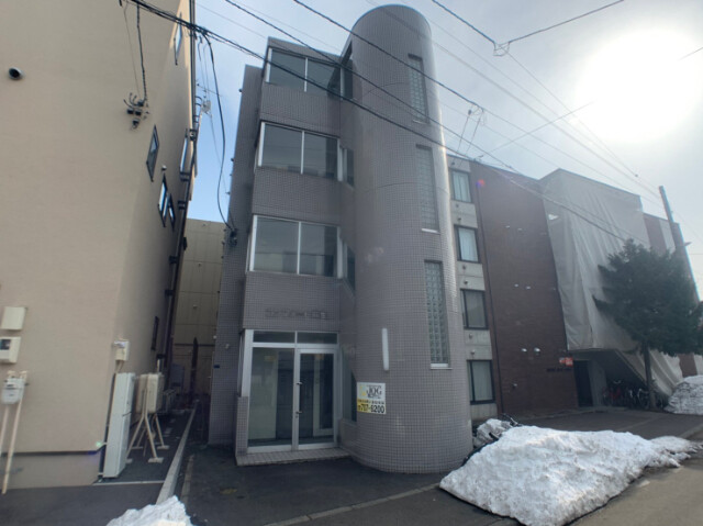 札幌市北区麻生町６丁目の賃貸マンションの外観