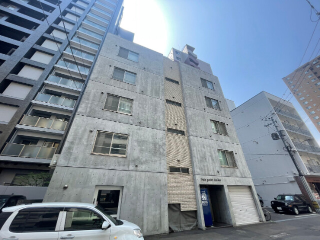 札幌市中央区南四条西８丁目の賃貸マンションの外観