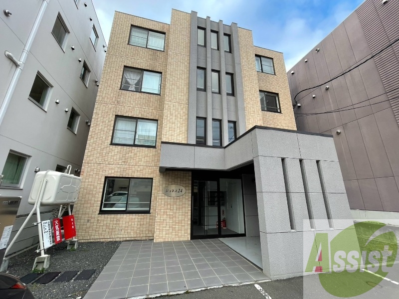 札幌市西区二十四軒四条４丁目の賃貸マンションの外観