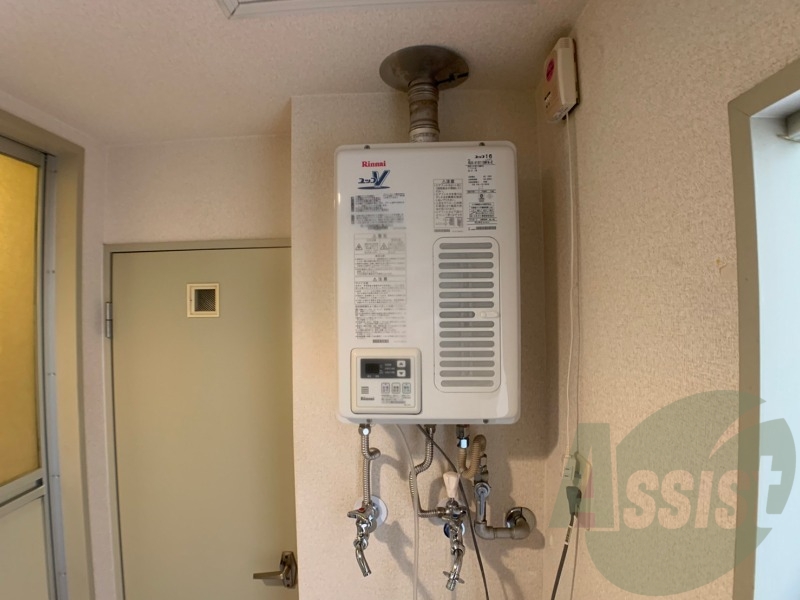 給湯器は簡単操作で温度調整ができますよ。 給湯器は簡単操作で温度調整ができますよ。