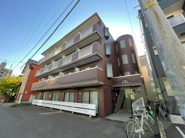 HBA裏参道の外観