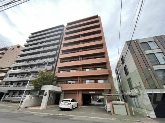 デルソール南６条の外観