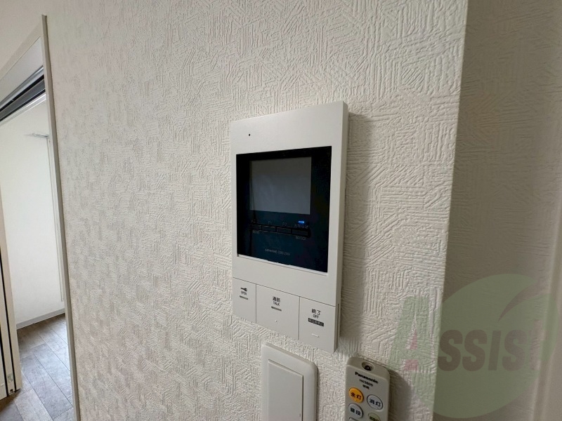 TVモニター付インターホンです。来客者の顔が見えるので安心! TVモニター付インターホンです。来客者の顔が見えるので安心!