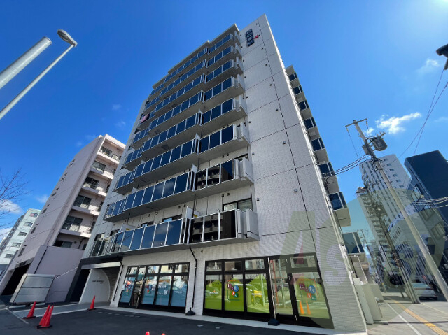 COM’S　RESIDENCE　鳥居前