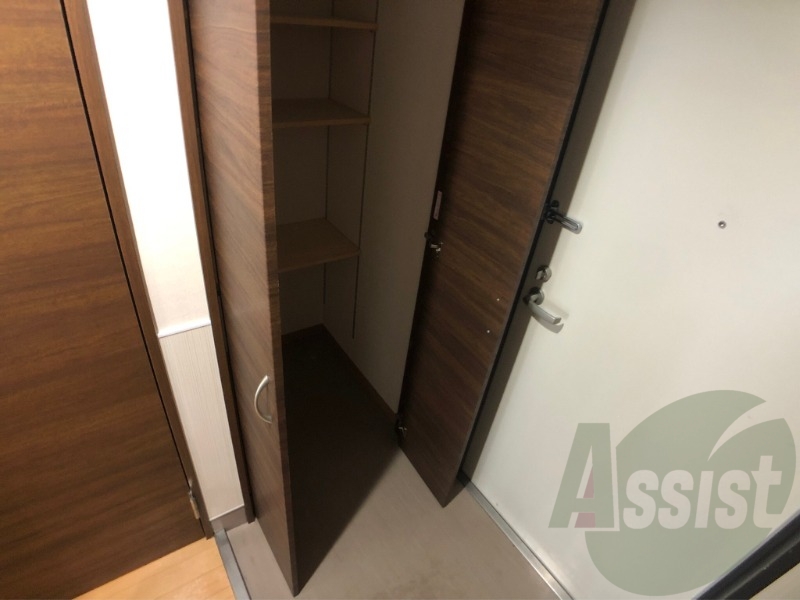 収納もバッチリあるのでお部屋が片付きますよ! 収納もバッチリあるのでお部屋が片付きますよ!