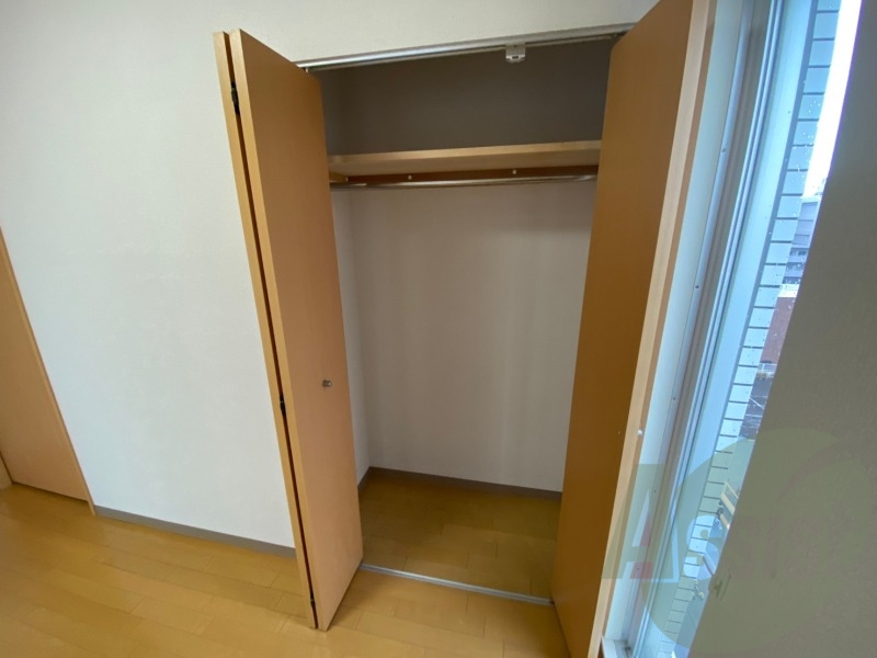 寝室のクローゼットにもたくさん収納出来ますね! 寝室のクローゼットにもたくさん収納出来ますね!