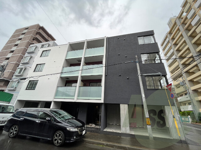 CG HOMES 南11条の外観
