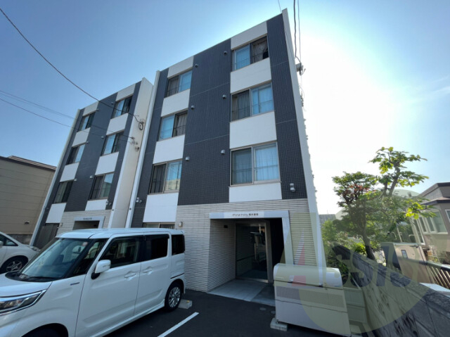 Pinehills環状通東の外観