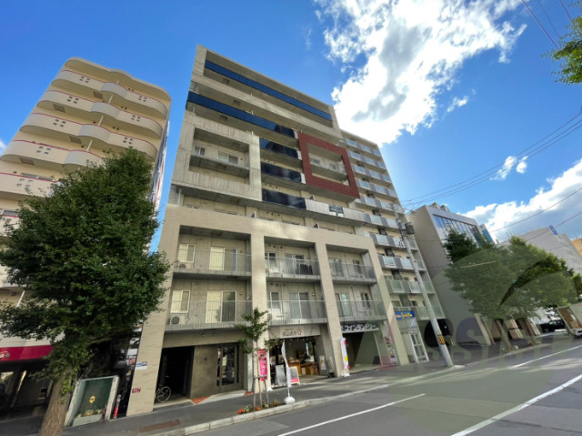 ラヴェーラ大通公園の外観