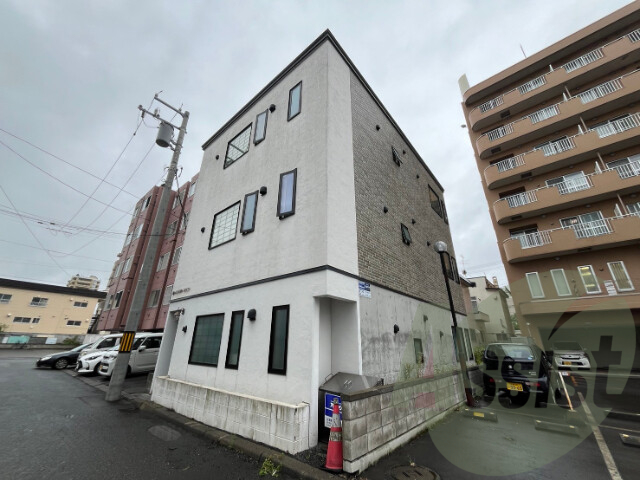 MODERNDECOの外観