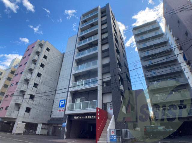 円山シャトー桂和医大前の外観