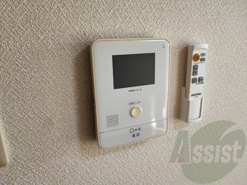 TVモニター付インターホンです。来客者の顔が見えるので安心! TVモニター付インターホンです。来客者の顔が見えるので安心!