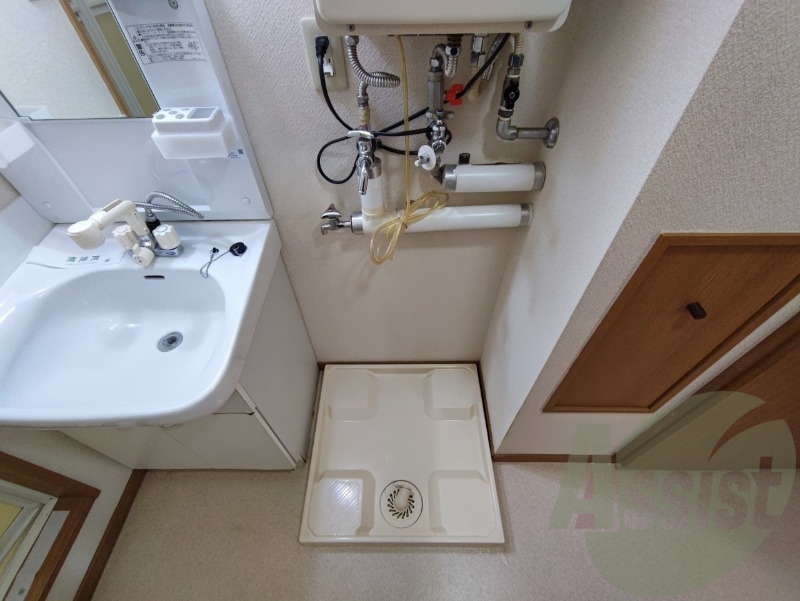 洗濯機はこちらの専用スペースに置けます! 洗濯機はこちらの専用スペースに置けます!