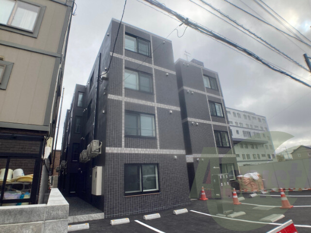 ウィン栄町の外観