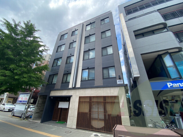 Balboni表参道の外観