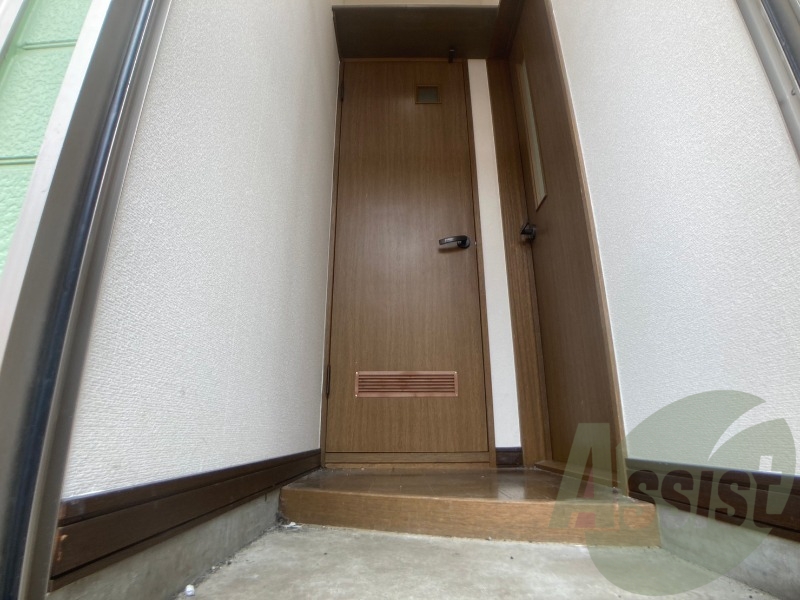 玄関の様子です。明るい印象ですね。気分もあがりそう。 玄関の様子です。明るい印象ですね。気分もあがりそう。