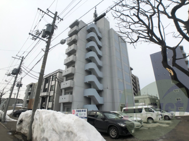 ポレール北大館の外観