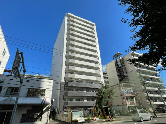 アルファタワー札幌南4条の外観