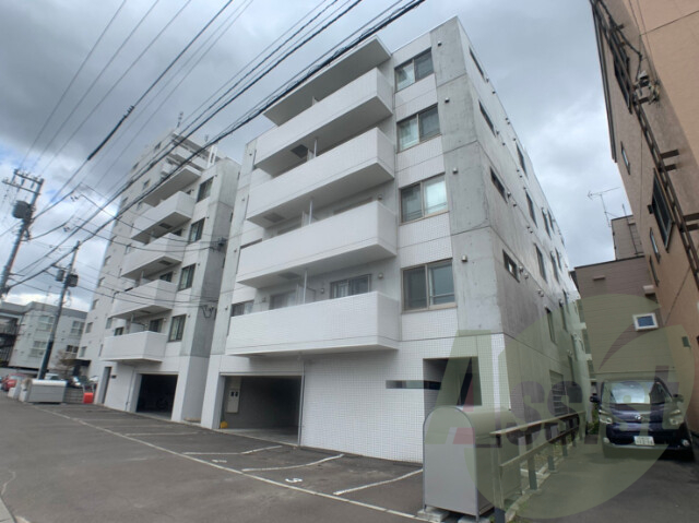 グランディールN21Westの外観