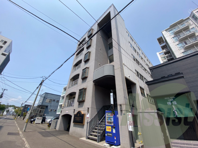 メトロサイドパレス北大前の外観