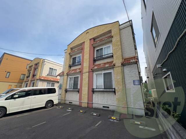 ルミエール元町Bの外観