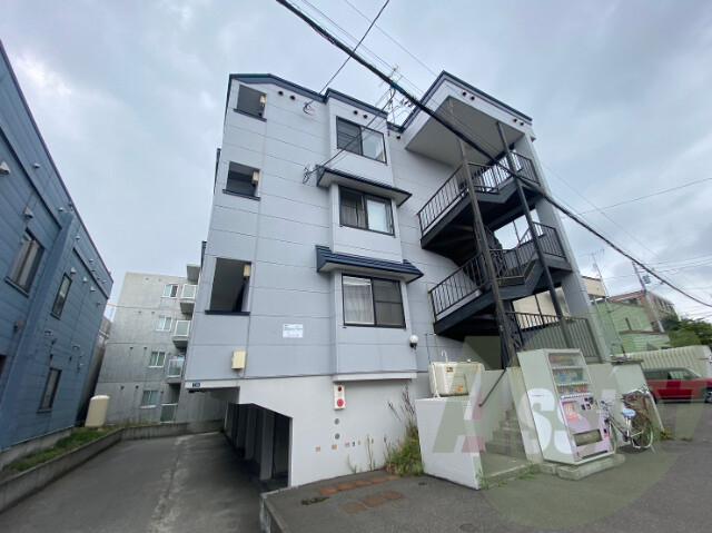 エレガンスハイム42の外観