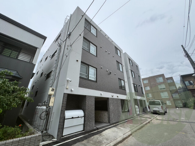ラフィーネ発寒南