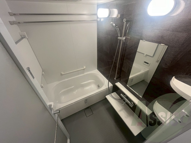 追い炊き機能付きでいつでも温かいお風呂に入れますね。 追い炊き機能付きでいつでも温かいお風呂に入れますね。