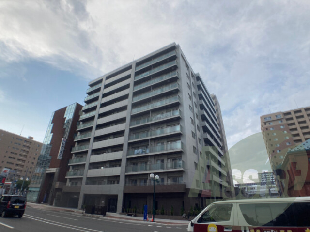 レジディア北三条の外観