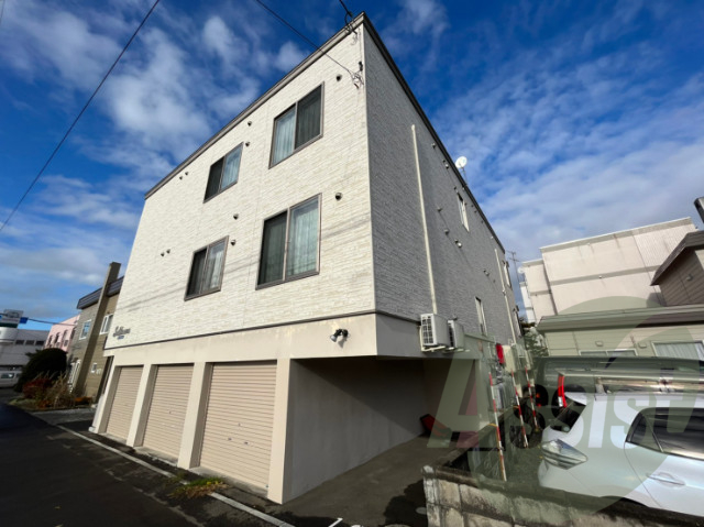 サリータ・ウノの外観