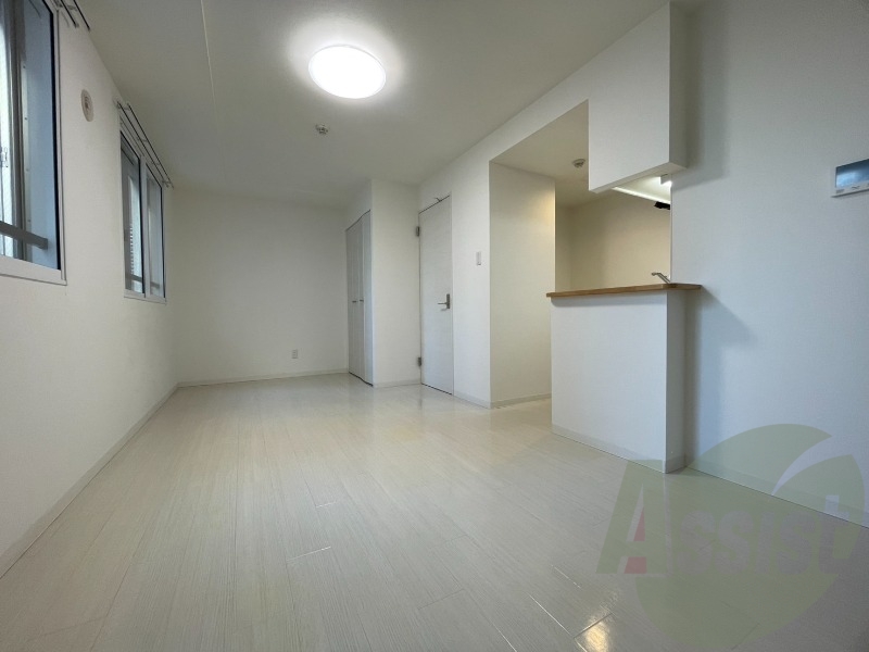 明るいお部屋は気持ちよく過ごせそうですね。 明るいお部屋は気持ちよく過ごせそうですね。