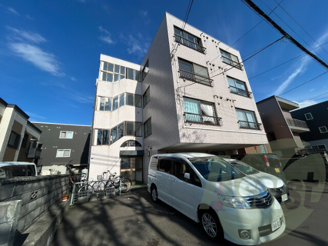サニープレイス北21東12の外観