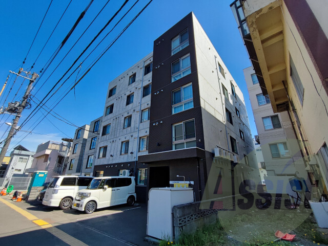 ル・ファールN30の外観