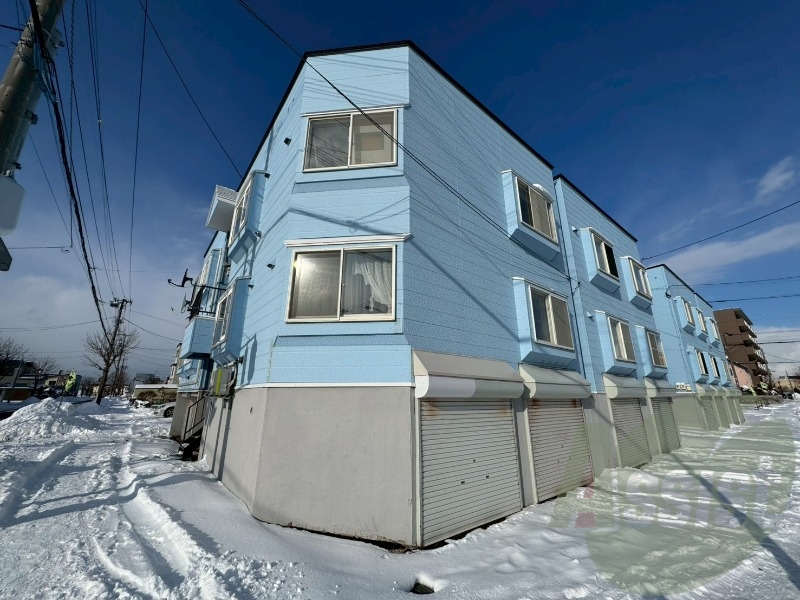 百合が原アベニューA棟の外観