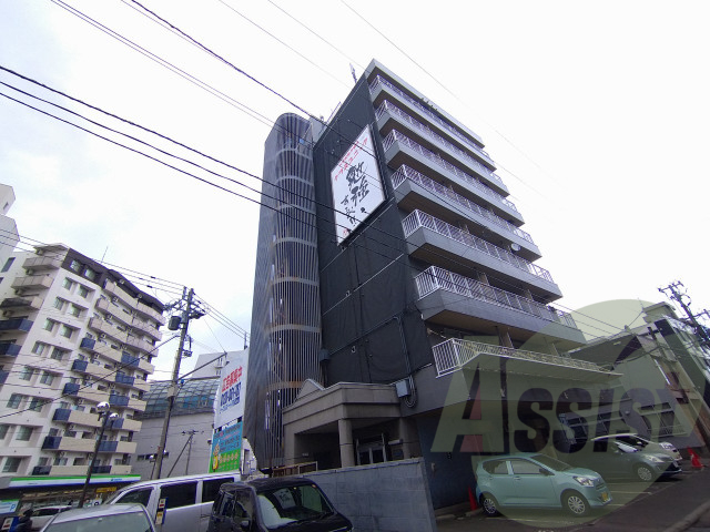 メニーズコート麻生中央の外観