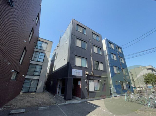 シャネル麻生壱番館の外観