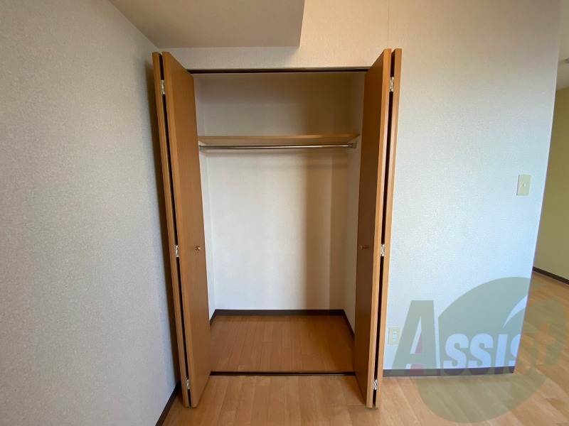 クローゼットがありました。お洋服や荷物はここへ クローゼットがありました。お洋服や荷物はここへ