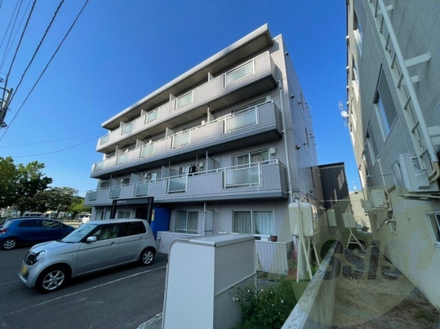 北26条マンションの外観