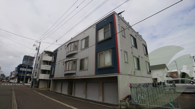 ウエストコースト大通の外観